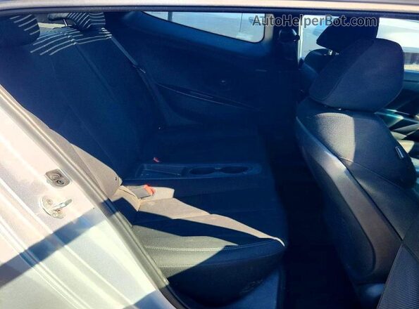 KMHTC6ADXHU316658 2017 HYUNDAI VELOSTER Серебряный Вид задней части салона