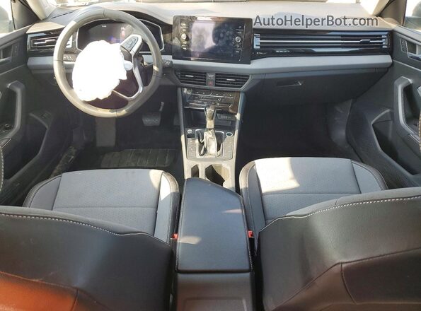 3VW7W7BU8TM013325 2026 VOLKSWAGEN JETTA Gray Սարքավորումների վահանակի տեսք