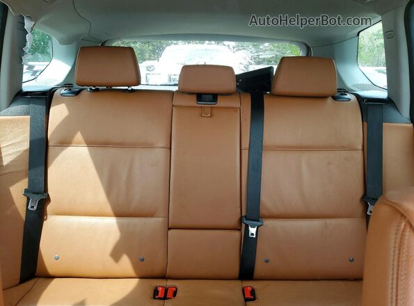 5UXWX9C30H0T22440 2017 BMW X3 White უკანა სალონის ხედი
