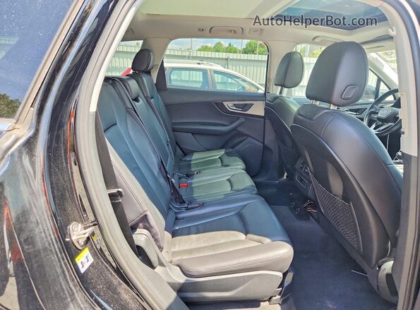 WA1LHAF79HD041726 2017 AUDI Q7 Black Engine compartment view
