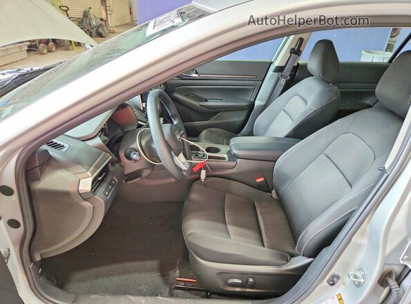1N4BL4DV3SN403673 2025 NISSAN ALTIMA Silver წინა პანელის ხედი