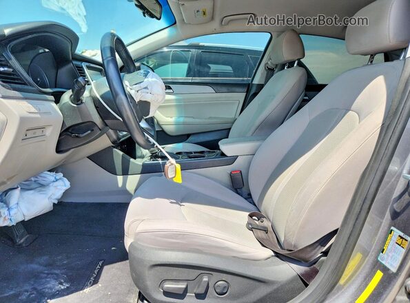 5NPE34AF4JH649232 2018 HYUNDAI SONATA Gray Widok deski rozdzielczej