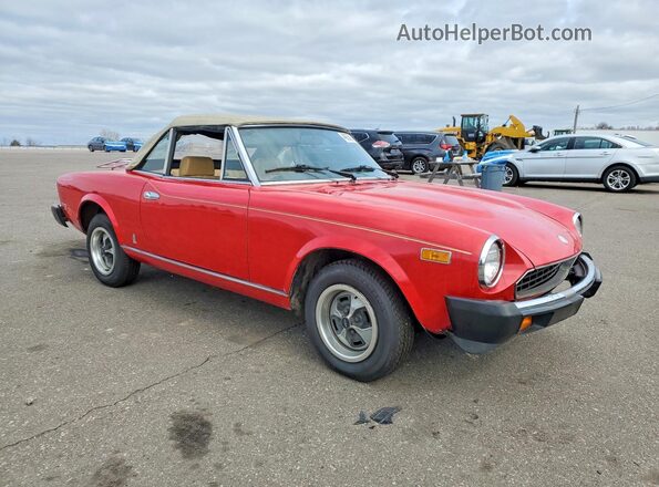 124CS20144029 1971 FIAT 124 Красный Передняя правая четверть