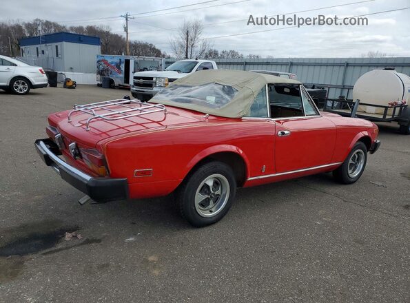 124CS20144029 1971 FIAT 124 Красный Задняя правая четверть