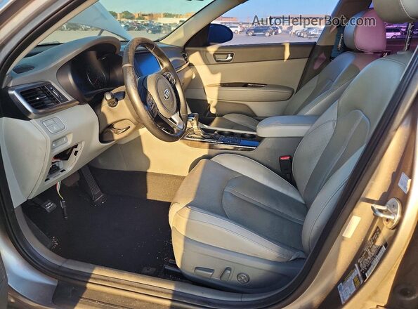 5XXGU4L32HG168815 2017 KIA OPTIMA Silver Առջևի վահանակի տեսք