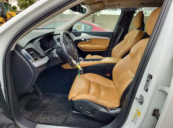 YV4BC0PK7G1087601 2016 VOLVO XC90 White Widok deski rozdzielczej