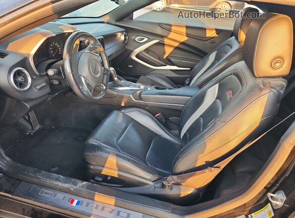 1G1FH3D73H0103509 2017 CHEVROLET CAMARO Black Вид панелі приладів