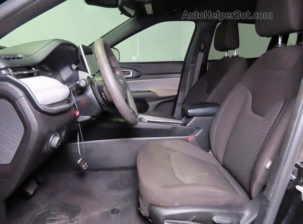 3C4NJDAN7ST515037 2025 JEEP COMPASS Black Rear seats view