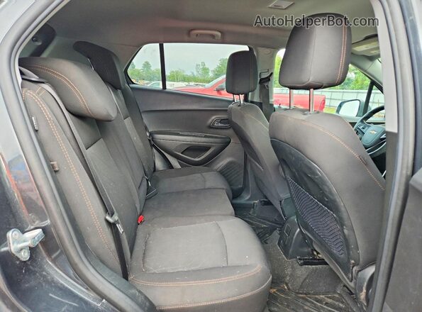 3GNCJPSB5JL404697 2018 CHEVROLET TRAX Угольный Вид задней части салона