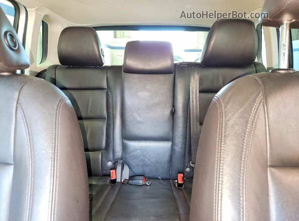 WVGAV7AX3GW553447 2016 VOLKSWAGEN TIGUAN Silver Rear interior view