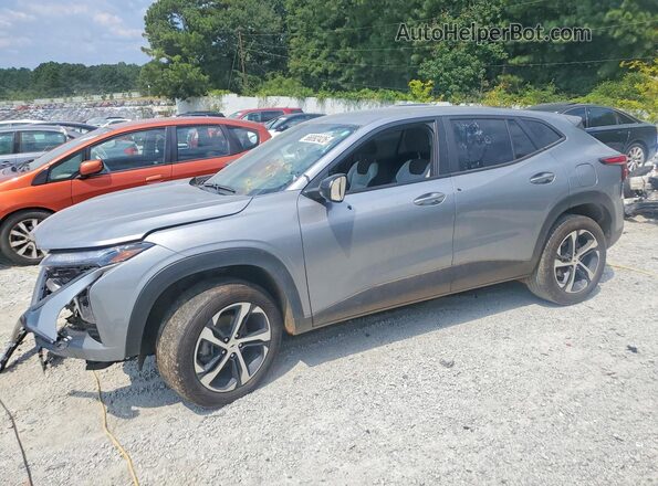 KL77LGE21RC217168 2024 CHEVROLET TRAX Gray Rear left