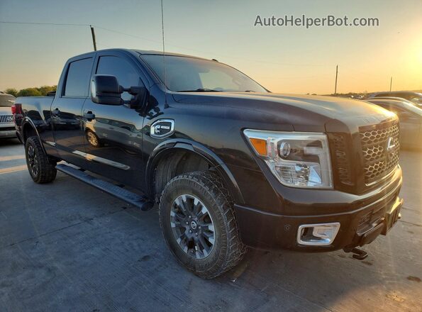 1N6BA1F4XJN517457 2018 NISSAN TITAN Черный Вид спереди