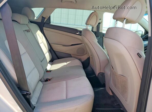 KM8J33A24GU060519 2016 HYUNDAI TUCSON Silver Vista del compartimento del motor