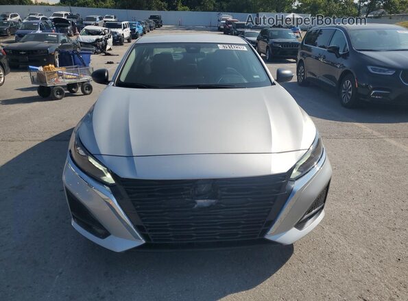 1N4BL4DV6SN403683 2025 NISSAN ALTIMA Silver Widok wnętrza 360 stopni
