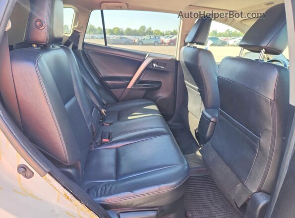 JTMDJREV8JD155350 2018 TOYOTA RAV4 White Вид підкапотного простору