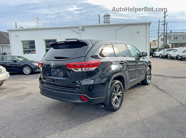 5TDBZRFH9JS904623 2018 TOYOTA HIGHLANDER Black წინა ხედი