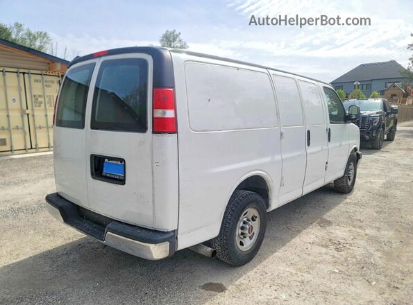 1GTW7AFF6H1280794 2017 GMC SAVANA White Դիմացի տեսք