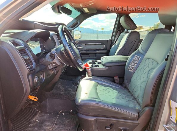 3C6TR5EJ0MG681965 2021 RAM 2500 Silver Dashboard view