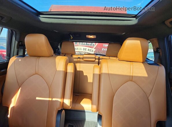 5TDEBRCH2SS689920 2025 TOYOTA HIGHLANDER Blue Widok wnętrza z tyłu