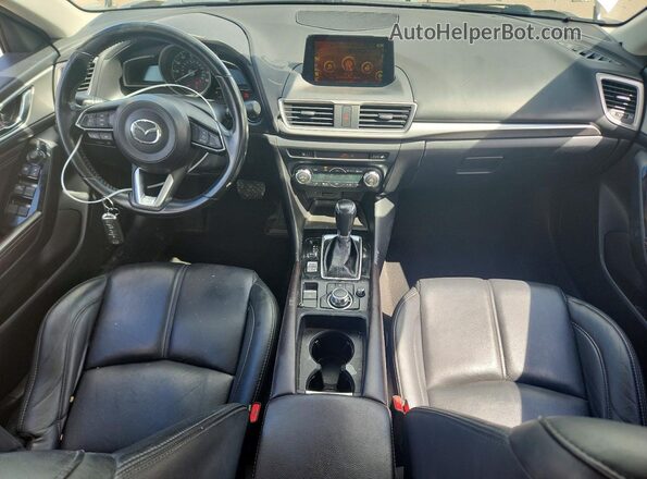 3MZBN1V35JM205845 2018 MAZDA 3 Серебряный Вид щитка приборов