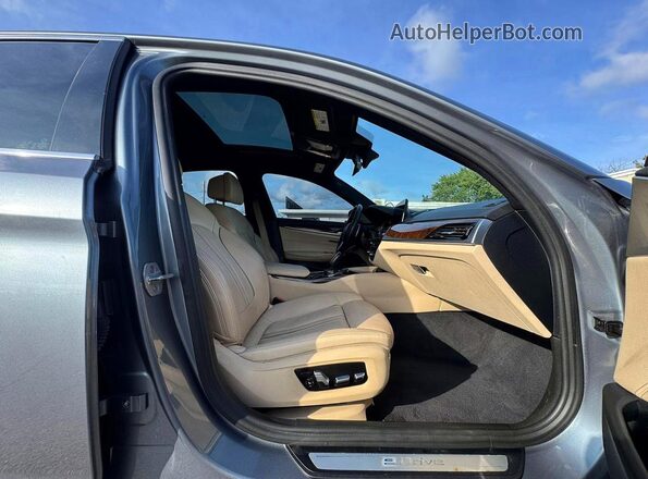 WBAJB1C50JB083749 2018 BMW 5 SERIES Charcoal Vista trasera