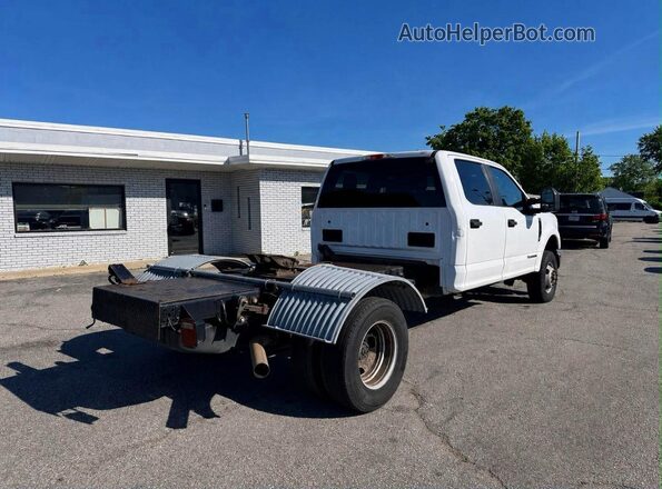 1FD8W3HTXMEC75168 2021 FORD F350 Белый Вид спереди