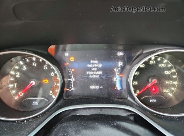 3C4NJDBB7JT179733 2018 JEEP COMPASS Red Вид задніх сидінь
