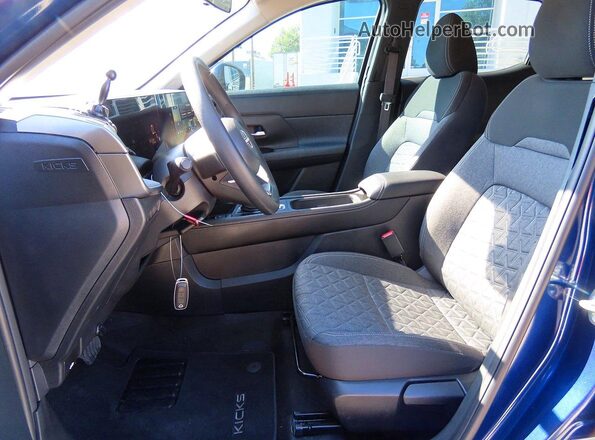 3N8AP6CB2SL406162 2025 NISSAN KICKS Blue Widok tylnych siedzeń