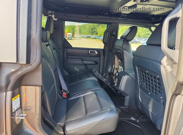 1FMEE9BP3TLA67521 2026 FORD BRONCO Gray Widok wnętrza z tyłu