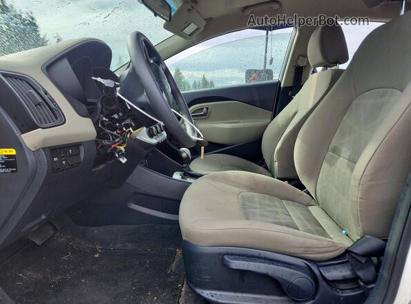 KNADM5A39G6648503 2016 KIA RIO White Widok deski rozdzielczej