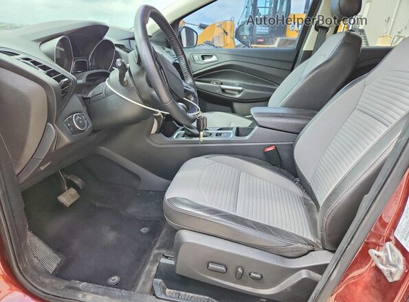 1FMCU9GD6JUA22816 2018 FORD ESCAPE Red Вид панелі приладів