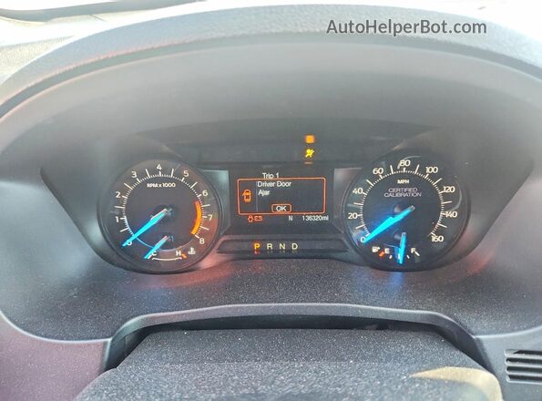 1FM5K8AR1HGE15497 2017 FORD EXPLORER Белый Вид задних сидений