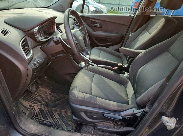 3GNCJPSB5JL404697 2018 CHEVROLET TRAX Угольный Вид панели приборов