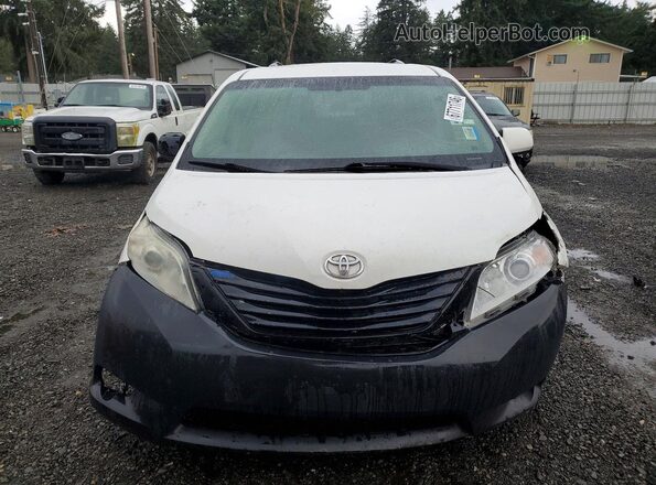 5TDZK3DC1GS748352 2016 TOYOTA SIENNA White Rear view