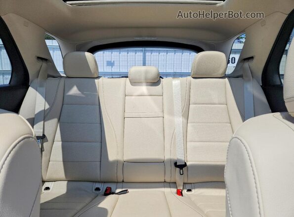 4JGFB5KB9NA707286 2022 MERCEDES-BENZ GLE-CLASS White Rear interior view