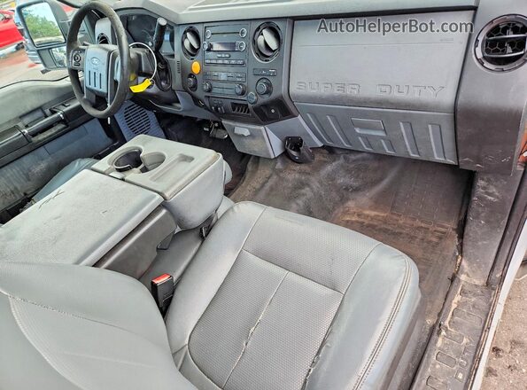 1FT7X2A61GEA42392 2016 FORD F250 White ხელსაწყოთა პანელის ხედი