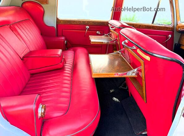 B308MD 1951 BENTLEY ALL MODELS Двухцветный Вид салона спереди