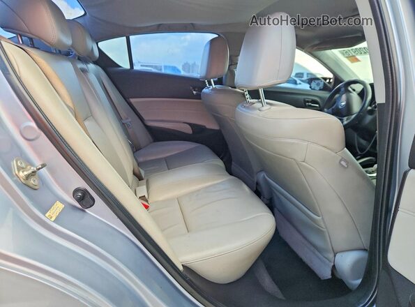 19UDE2F34GA017454 2016 ACURA ILX Silver Widok tylnych siedzeń