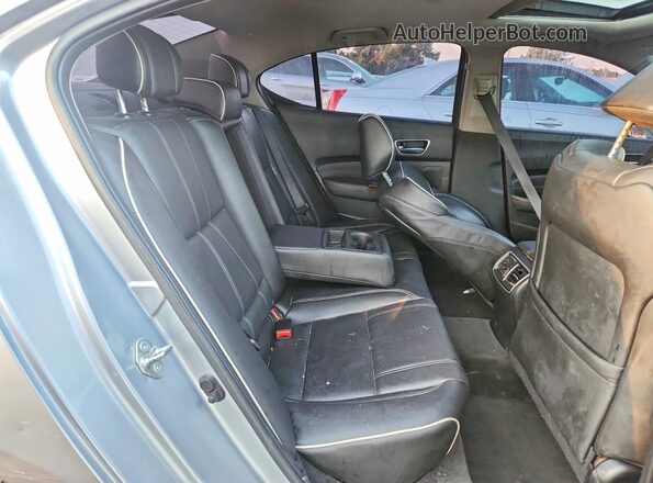 19UUB2F50JA011099 2018 ACURA TLX Silver Widok tylnych siedzeń