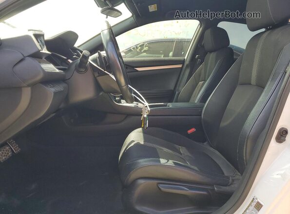 19XFC2F87LE212383 2020 HONDA CIVIC Белый Вид салона спереди