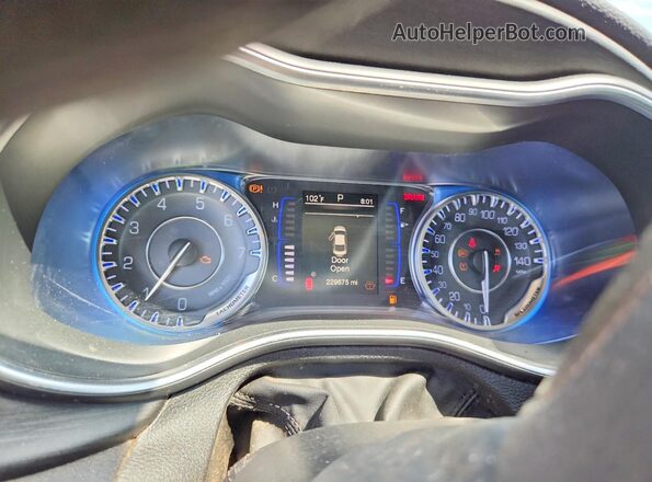 1C3CCCABXGN133372 2016 CHRYSLER 200 Charcoal Vista del cuadro de instrumentos