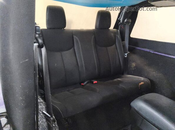 1C4BJWCG6HL593441 2017 JEEP WRANGLER Фиолетовый Вид задних сидений