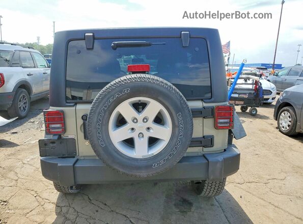 1C4BJWDG7JL825775 2018 JEEP WRANGLER Beige Rear view