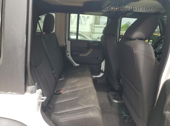 1C4BJWDG9HL561534 2017 JEEP WRANGLER White Rear seats view