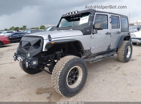 1C4BJWDGXHL593070 2017 JEEP WRANGLER UNLIMITED Silver Передня ліва чверть