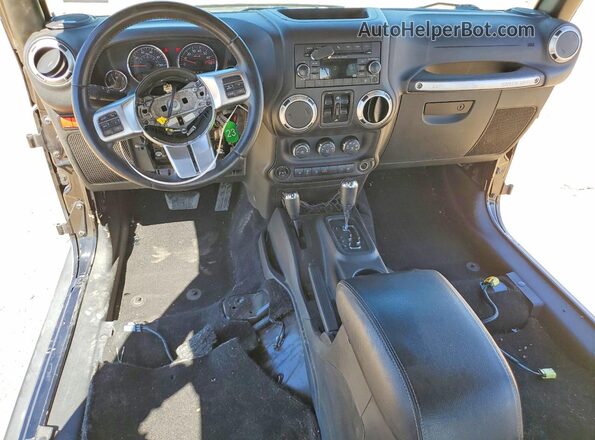 1C4HJWFG2GL263218 2016 JEEP WRANGLER Black Dashboard view