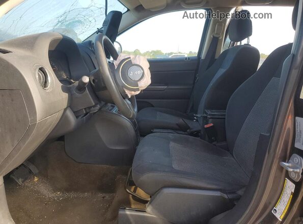 1C4NJCBA5HD146747 2017 JEEP COMPASS Gray Вид салону спереду