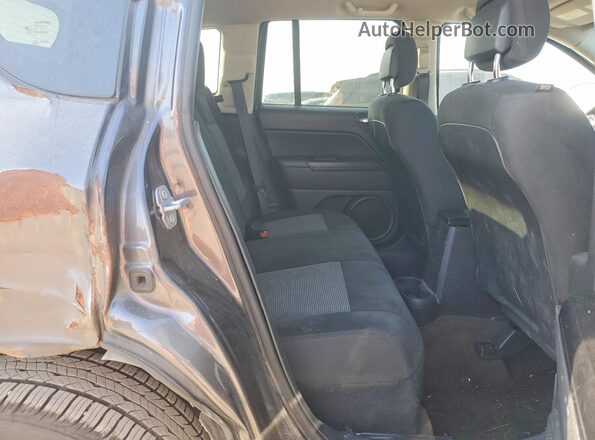 1C4NJCBA5HD146747 2017 JEEP COMPASS Gray Вид задніх сидінь