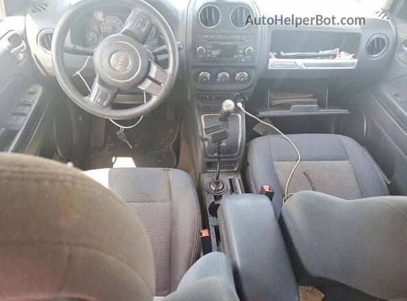 1C4NJCBA9GD641273 2016 JEEP COMPASS Silver Առջևի վահանակի տեսք