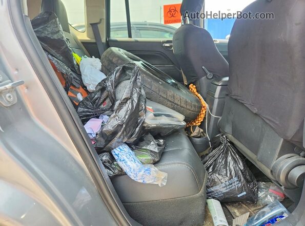 1C4NJCEB4HD169277 2017 JEEP COMPASS Серый Вид задней части салона